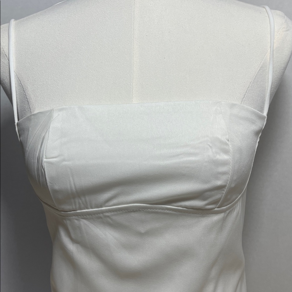 NWOT White Structured Satin Sheen Crop Spaghetti Strap Cami Top – Size Small - Picture 2 of 16